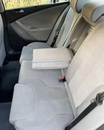 Volkswagen Passat cena 17499 przebieg: 206469, rok produkcji 2007 z Rumia małe 106